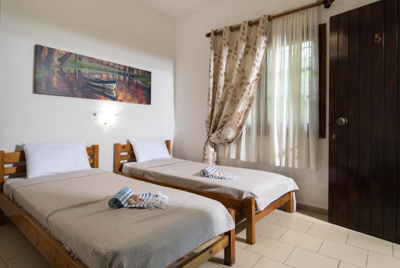 Villa Hrisavgi Nikiti  Buitenkant foto
